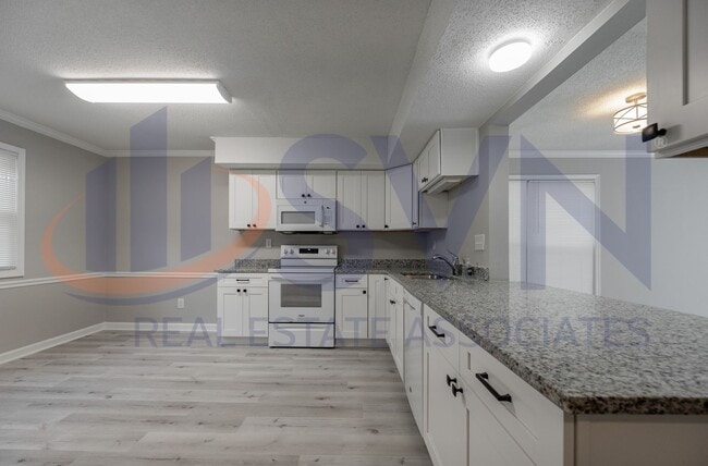 Building Photo - Beautifully Updated Townhome in Durham, NC