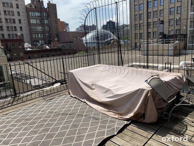 Building Photo - 118 East 18th Street