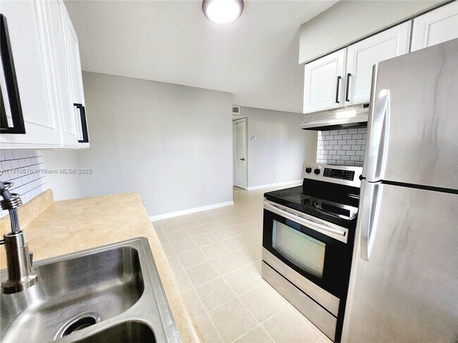 Foto del edificio - 191 SW 15th St