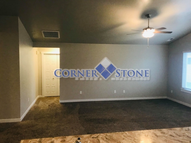 Building Photo - Great Meridian Home with Bonus Room!