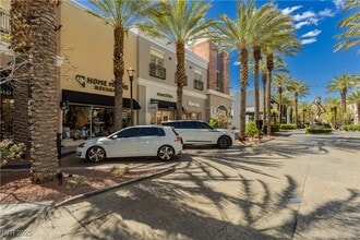 Building Photo - 2240 Village Walk Dr