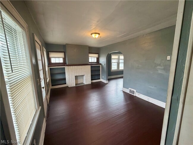 Building Photo - 578 Hoye Ave