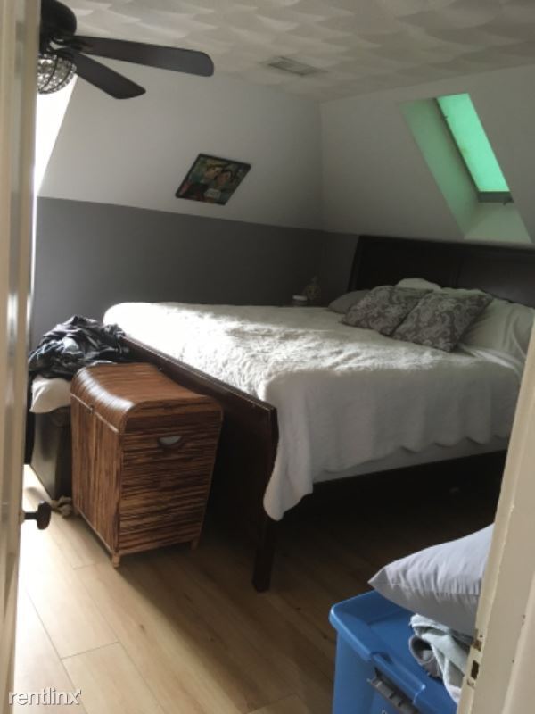 Foto del edificio - 1 br, 1 bath Apartment - 70B School St