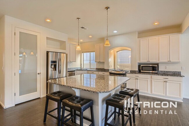 Foto del edificio - 4828 N Dunkirk St
