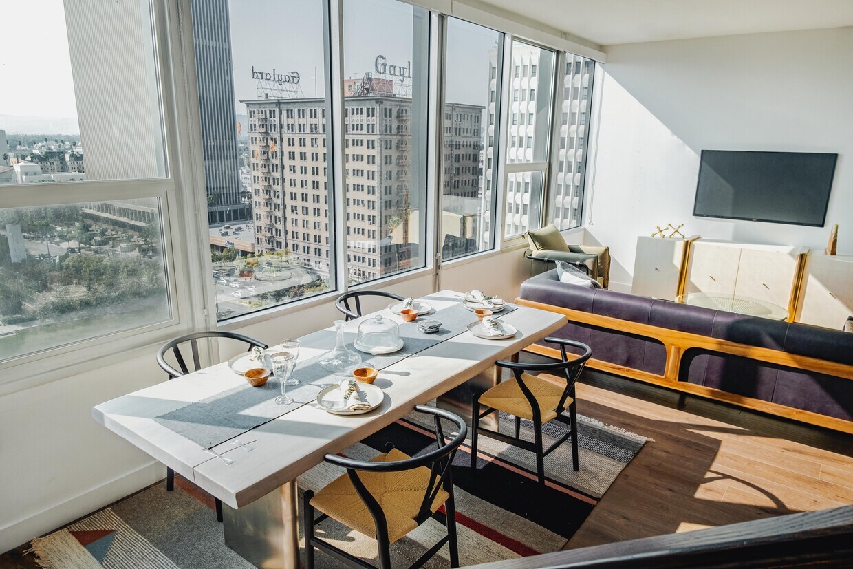 Crosby Apartments 3350 Wilshire Blvd Los Angeles, CA