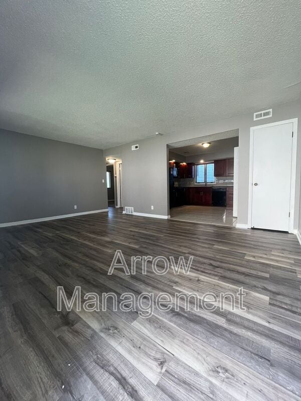 Building Photo - 1823 Euclid Ave