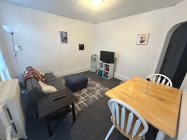 Building Photo - 1513 E Superior St