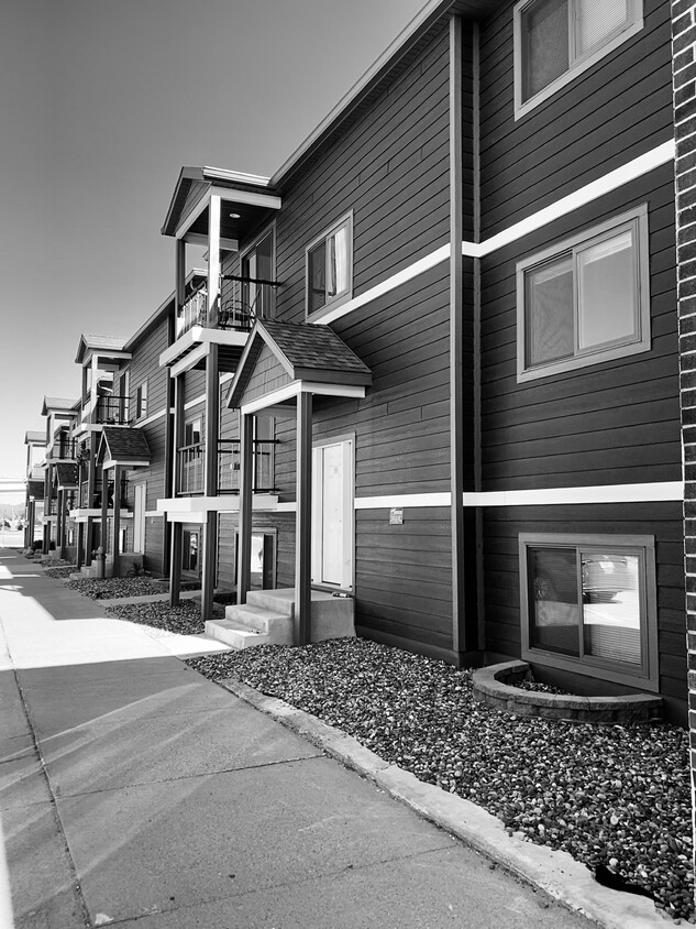 Primary Photo - 170 W 2nd St