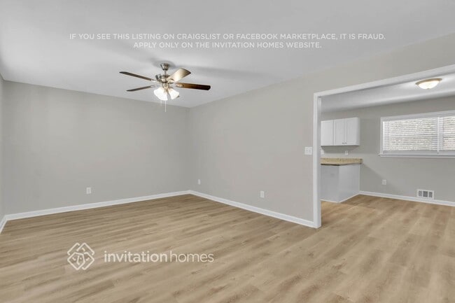 Foto del edificio - 2875 Laurel Ln