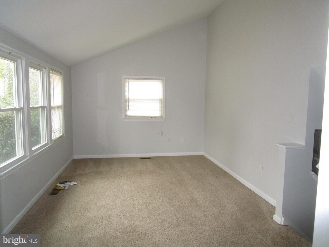 Primary Photo - 338 Winslow Rd