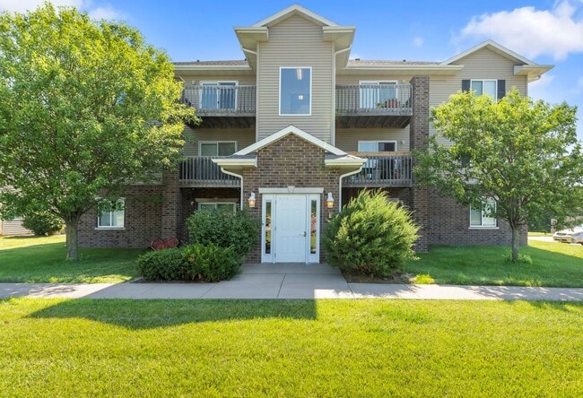 River Ridge 2301-2325 University Drive