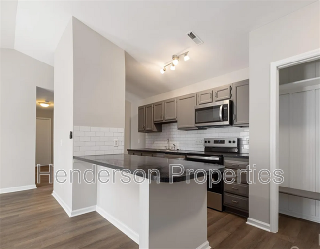Foto del edificio - 6142 Meadow Rose Ln