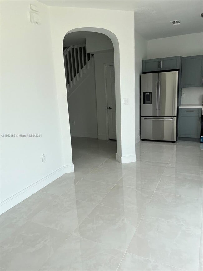 Building Photo - 13812 SW 275th Terrace