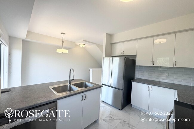 Photo du bâtiment - Brand New 3-Bedroom Family Home in Brampto...