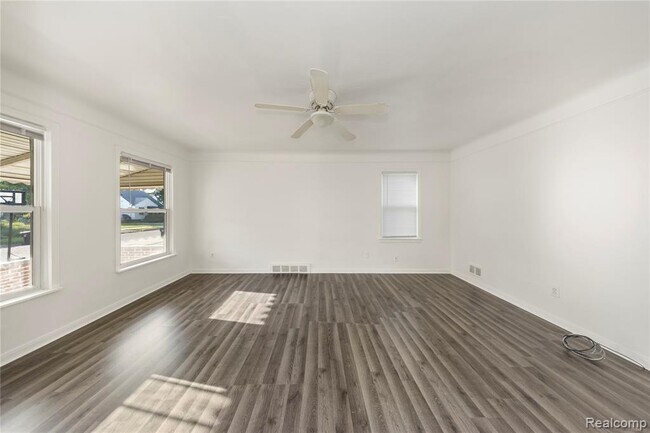 Foto del edificio - 20258 Caldwell St