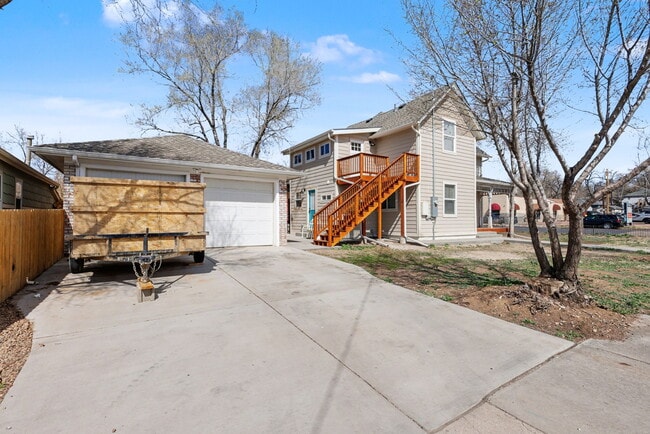 Building Photo - 1003 W Colorado Ave