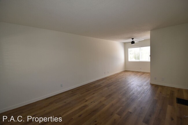 Building Photo - 1 br, 1 bath Apartment - 6245 Cahuenga Blv...