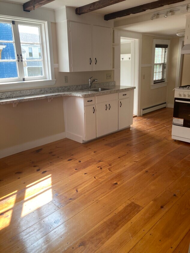 114 Maplewood Ave Unit 1R, Portsmouth, NH 03801 114 Maplewood Ave