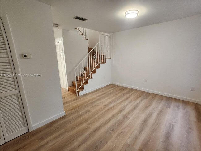 Building Photo - 2828 Coconut Ave