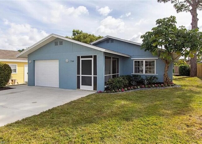Foto del edificio - Updated 3-bedroom, 2-bath single-family home w/ Heated Saltwater Pool