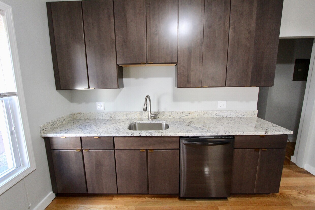 Foto principal - 109 Pleasant St