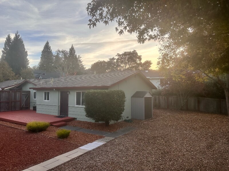 Primary Photo - 0 Meadowlark Dr