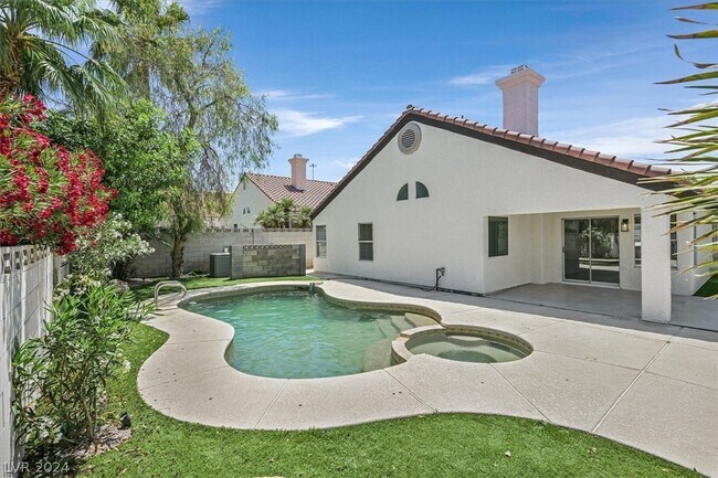 Building Photo - 8 Barton Spring Cir
