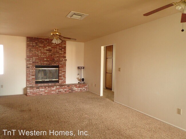 Building Photo - 3 br, 2 bath House - 333 W. Mamie St
