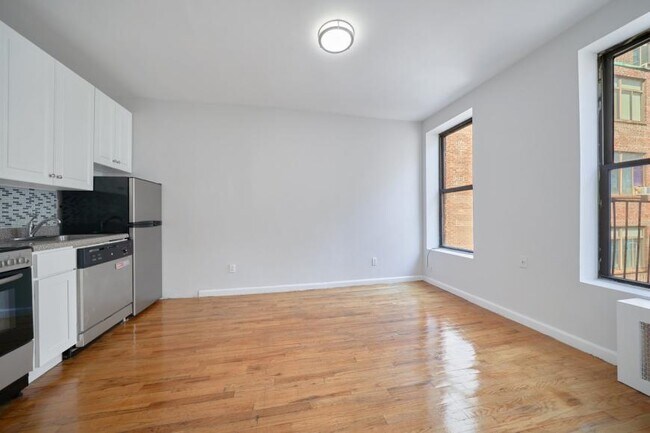 Foto del edificio - 2 bedroom in NEW YORK NY 10018