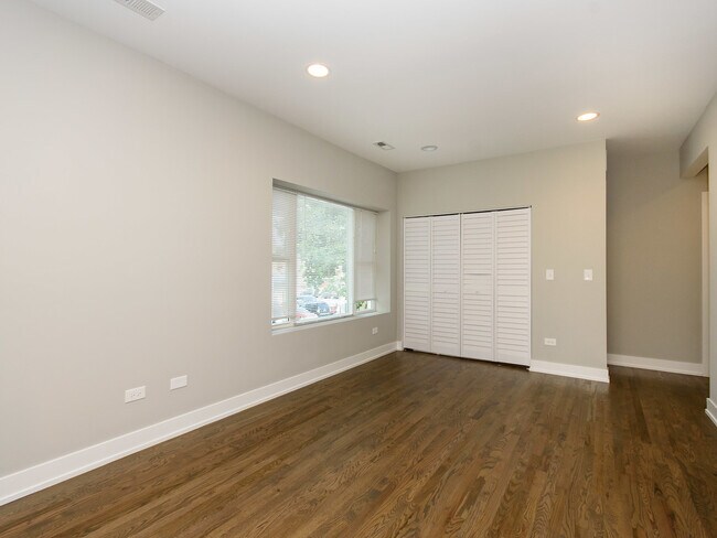 Foto del edificio - 4751 N Leavitt St