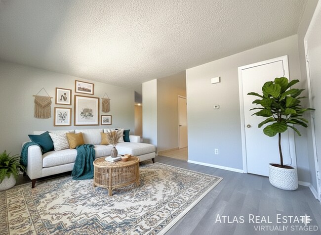 Foto del edificio - 4319 Dewey Dr