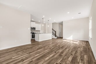 Building Photo - 17925 Canopy Trce Ct