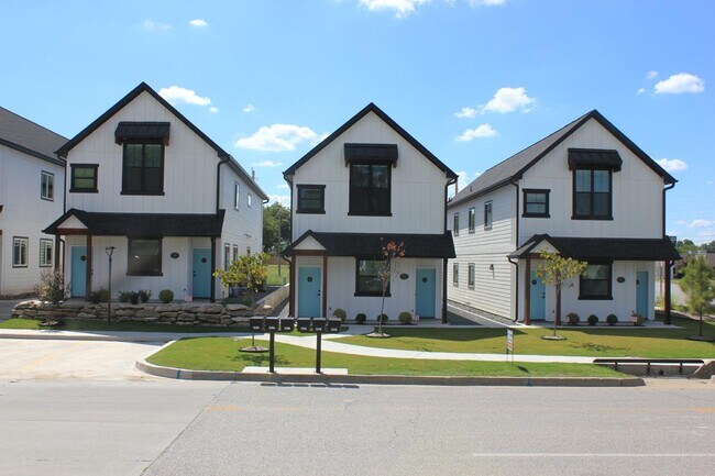 Foto del edificio - 517 W Dallas St