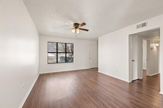 Building Photo - 201 Oakdale Dr