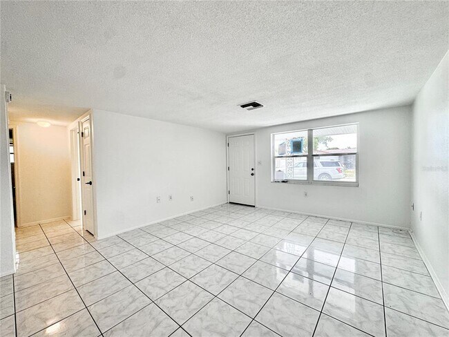 Foto del edificio - 7235 Potomac Dr