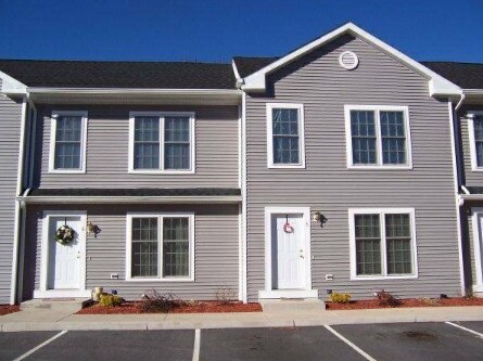 Primary Photo - 61 Sands Ave