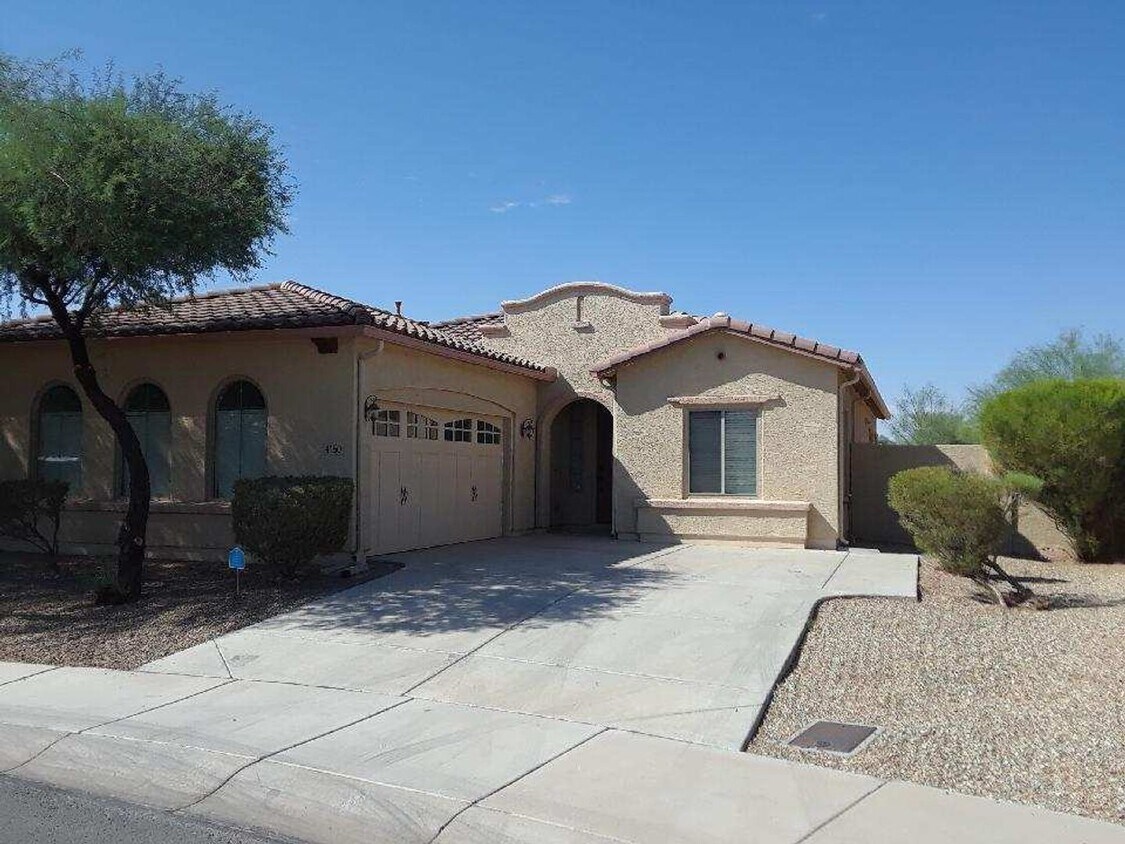 3 bedroom on oversized lot at Indian Schoo... - 3 bedrooms,2bath on oversized lot