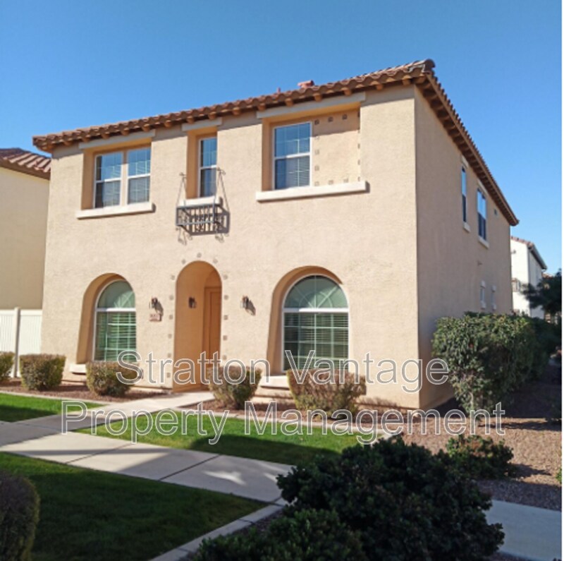 Building Photo - 881 S Adam Way
