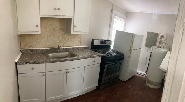Building Photo - 48 Dart St
