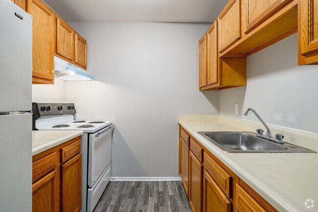 1 dormitorio, 1 baño - 750 pies cuadrados - Cocina - Garden Court Apartments