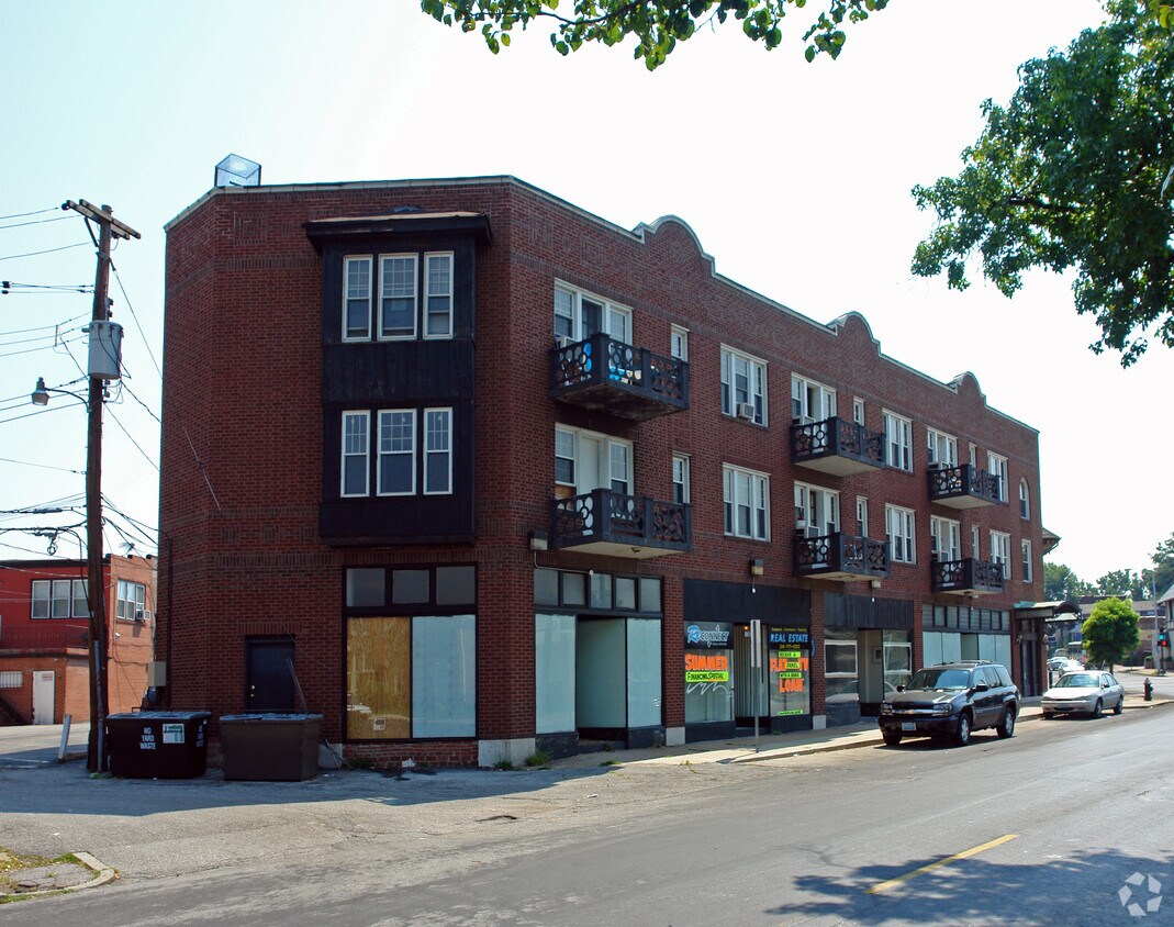 Building Photo - 3605-3613 Meramec St