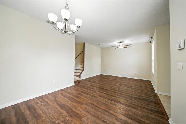 Foto del edificio - 30146 Barnaby Ln