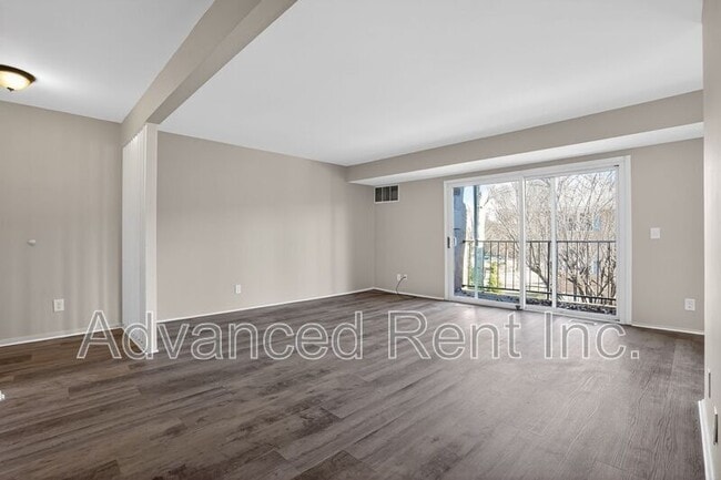 Photo - 211 Crocker Dr Apartment