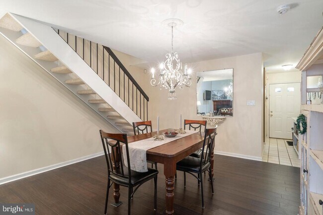 Foto del edificio - 406 Westridge Dr