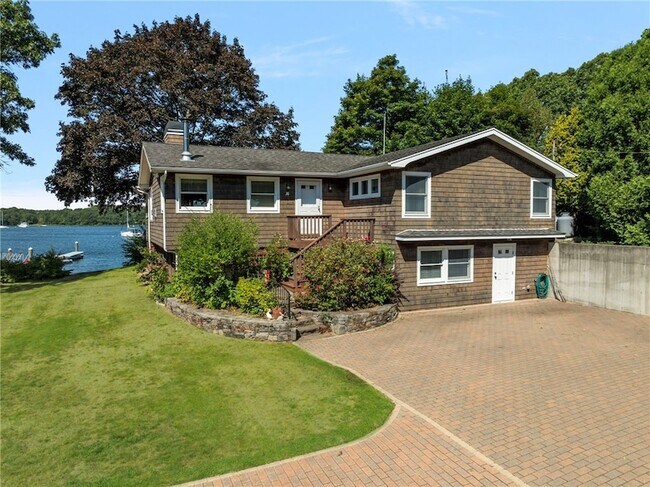 Foto del edificio - 14 Betty Hill Rd