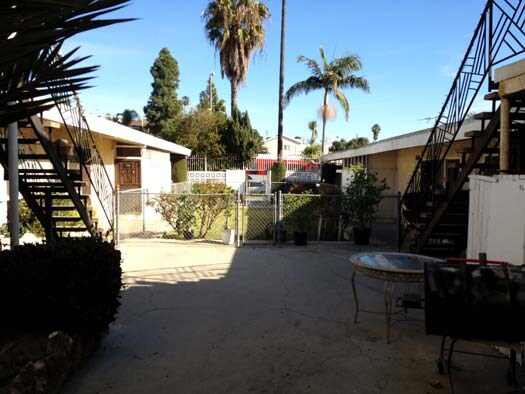 Foto del edificio - 10235-10239 Crenshaw Blvd