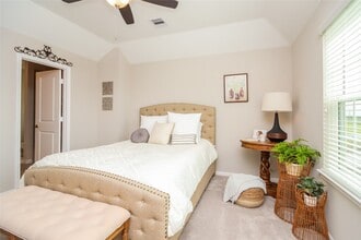 Building Photo - 811 Coral Bean Trl