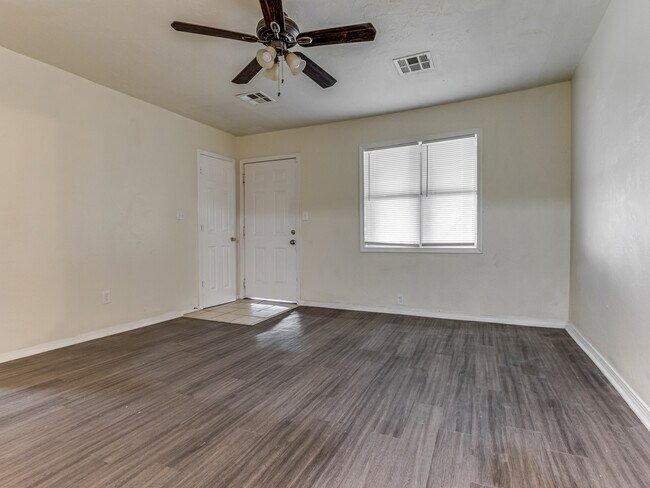 Photo - 4205 NE 16th Terrace House