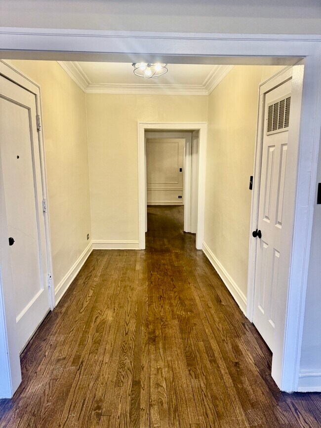 Foto del edificio - 7952 S Champlain Ave