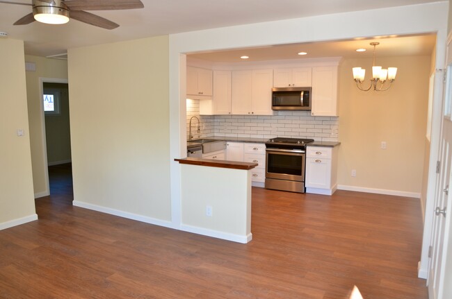 Sala de estar/cocina - 3164 Juniper St